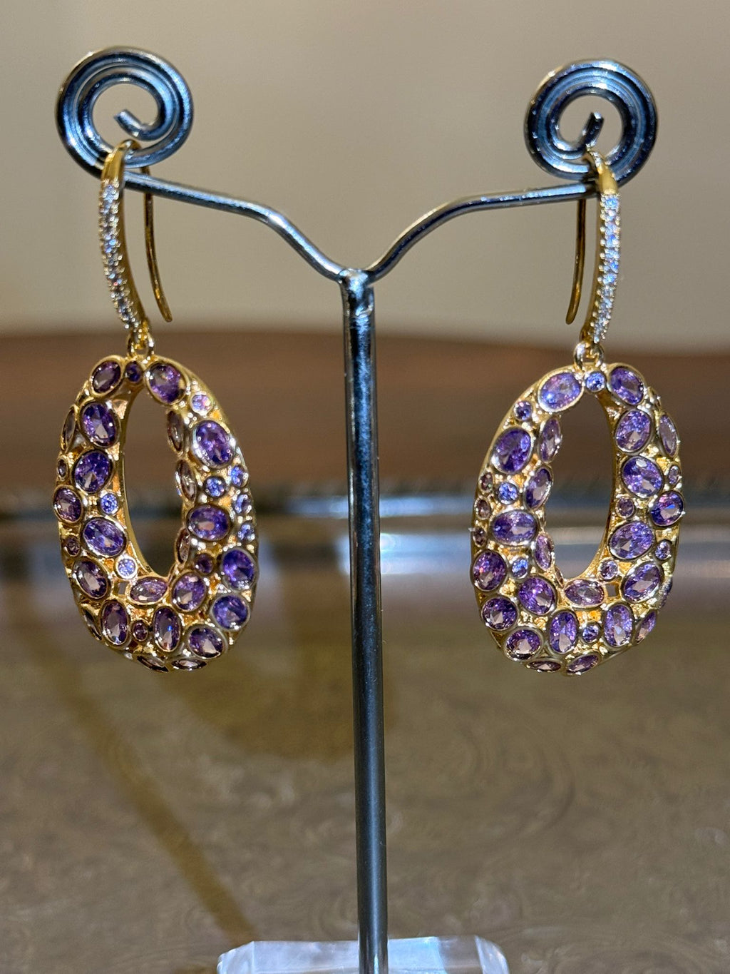 Orecchini pendenti in bronzo con cristalli ametista e monachina con zirconi