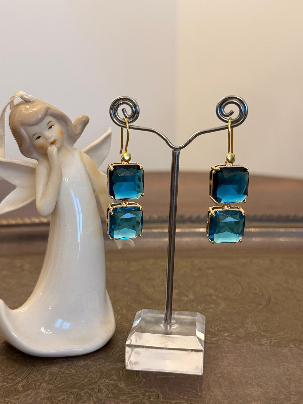 Orecchini pendenti con doppio cristallo azzurro