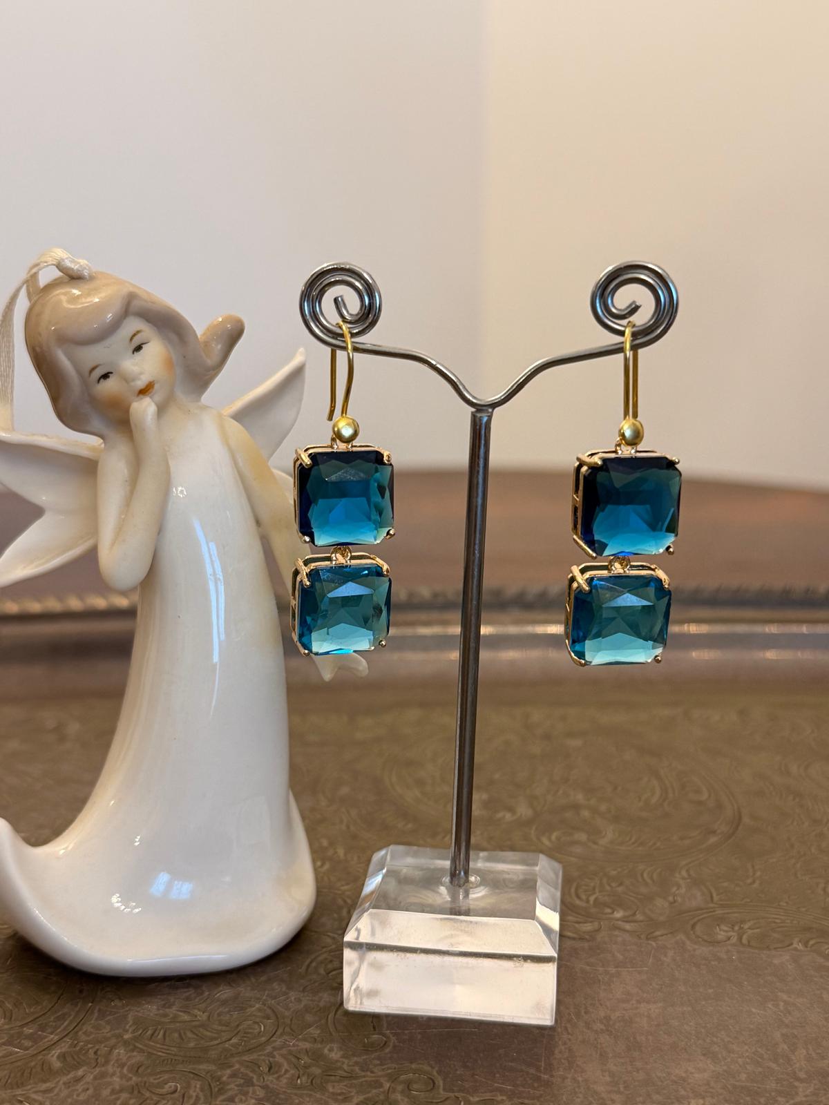 Orecchini pendenti con doppio cristallo azzurro